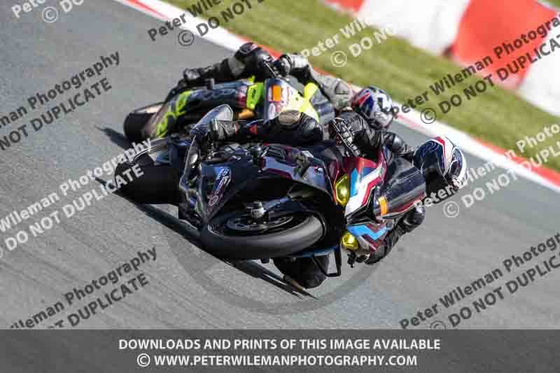 cadwell no limits trackday;cadwell park;cadwell park photographs;cadwell trackday photographs;enduro digital images;event digital images;eventdigitalimages;navarra;no limits trackdays;peter wileman photography;racing digital images;trackday digital images;trackday photos